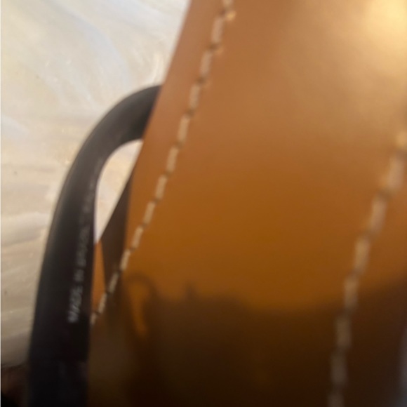 TORY BURCH BROWN SLIDES. - Picture 5 of 6